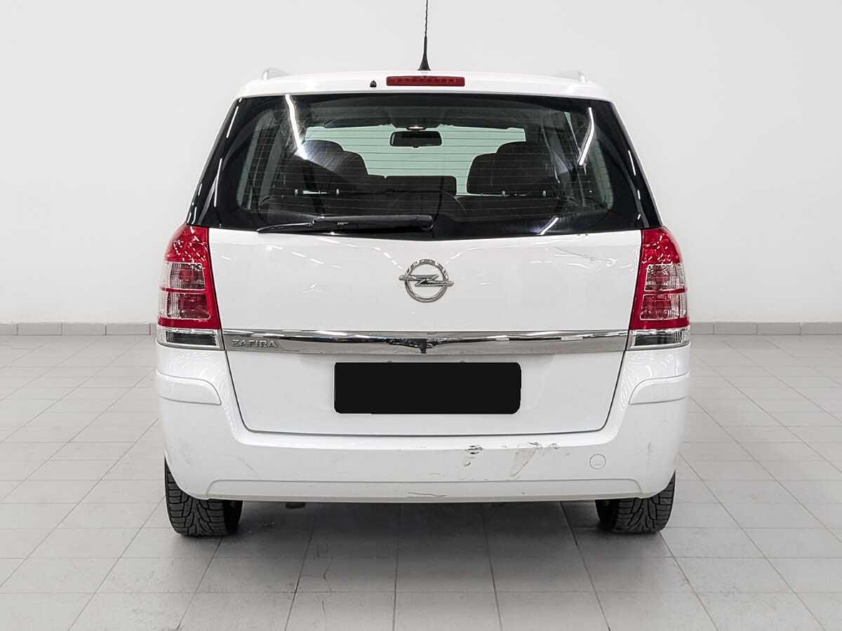 Opel Zafira с пробегом — 2013 год. Фото: #5