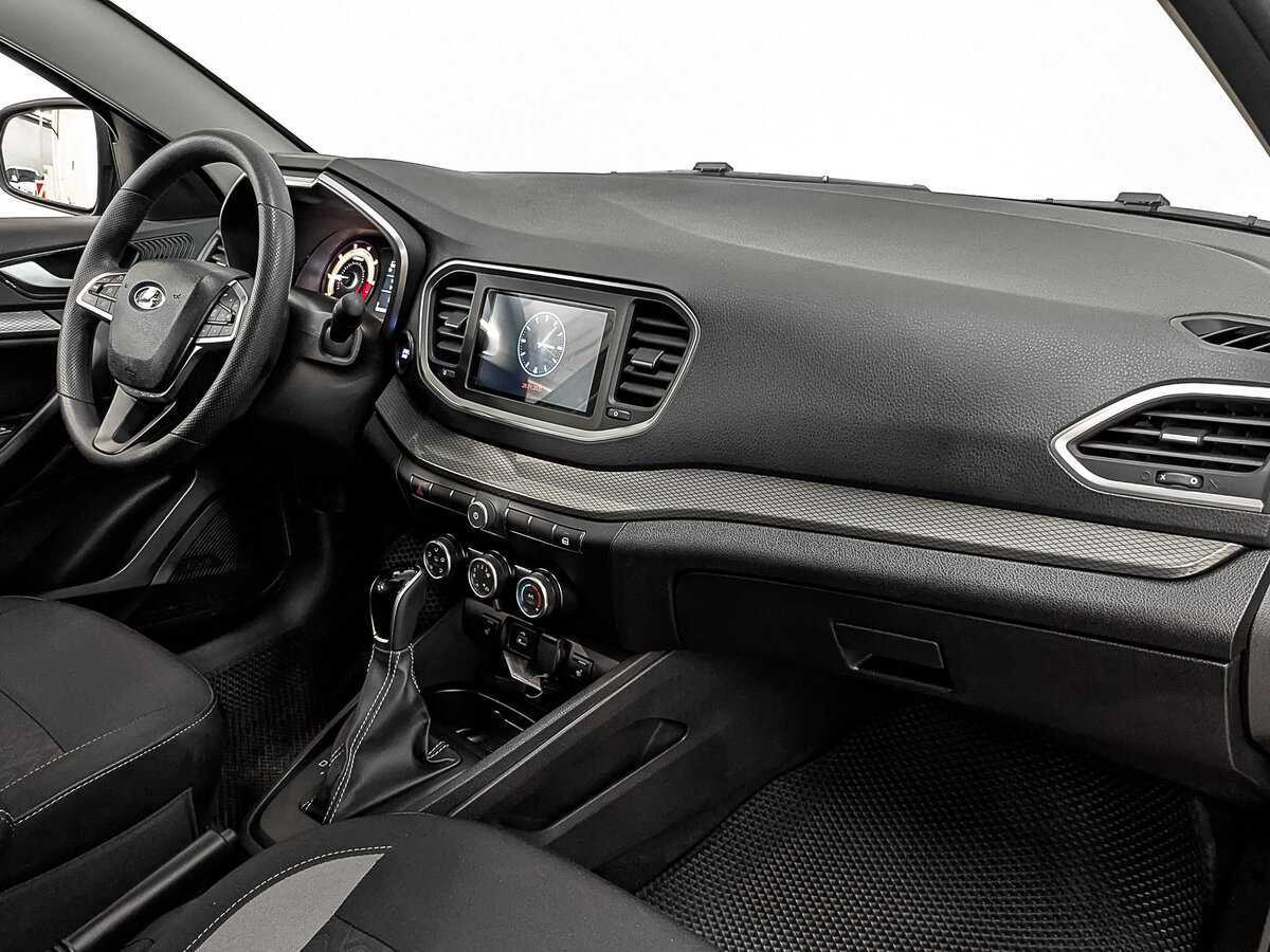 Lada (ВАЗ) Vesta с пробегом — 2024 год. Фото: #12