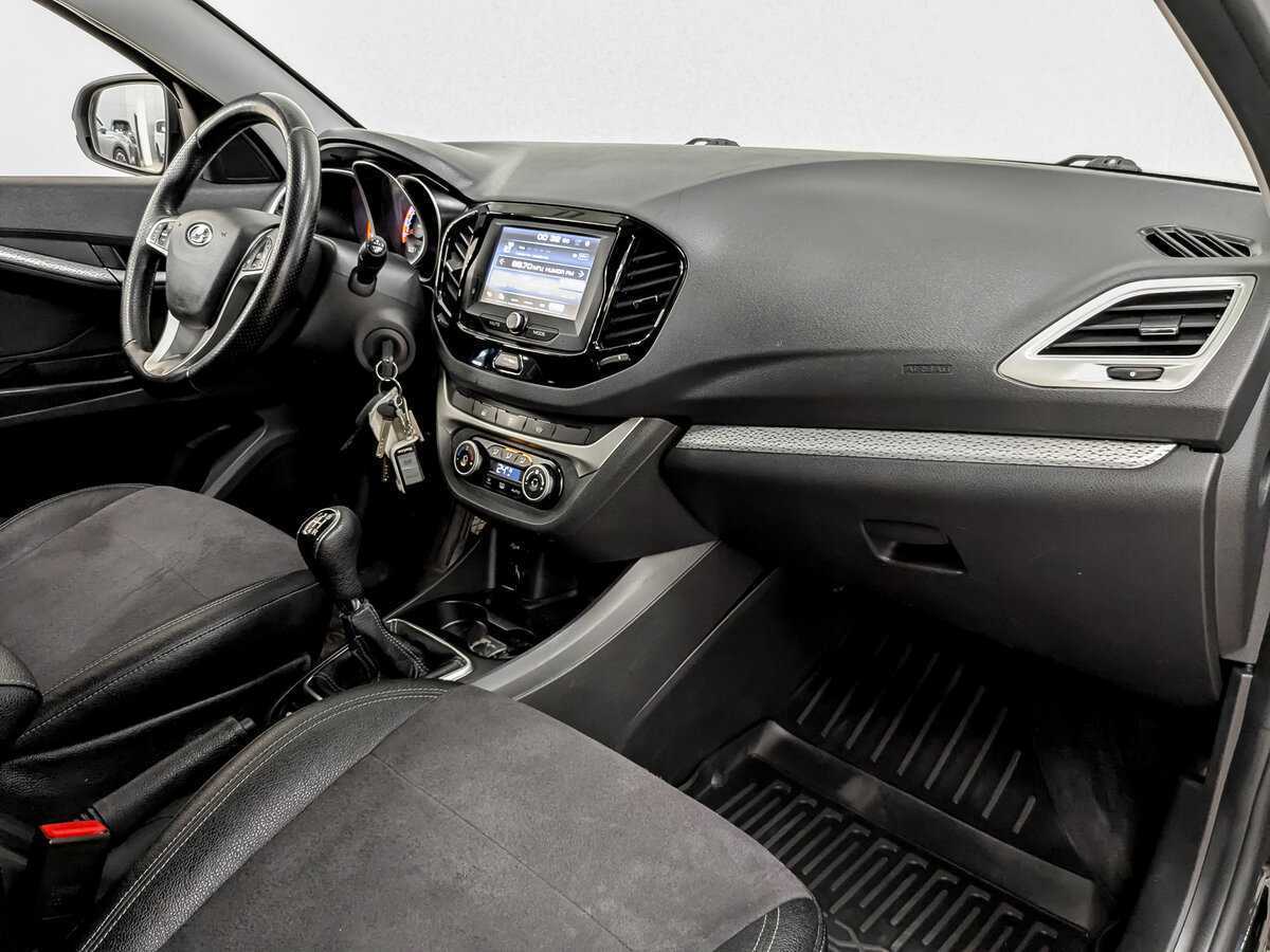 Lada (ВАЗ) Vesta с пробегом — 2019 год. Фото: #10