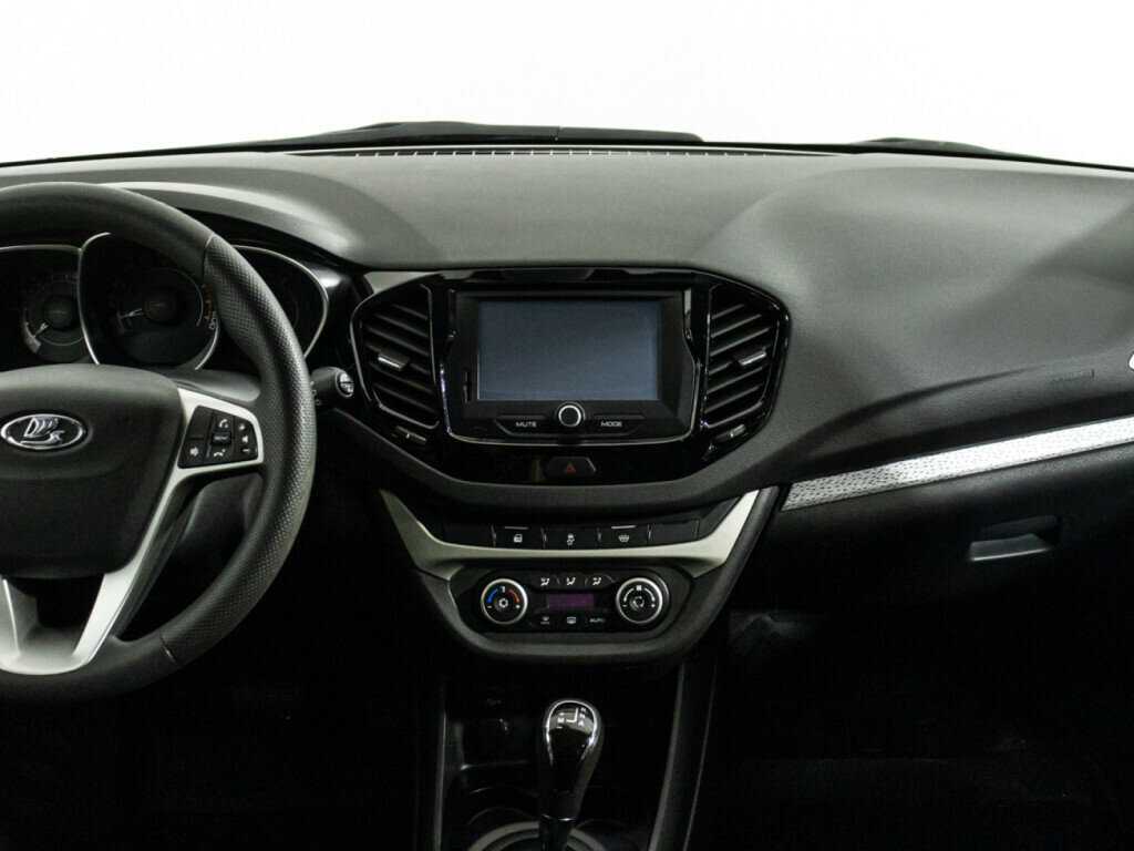 Lada (ВАЗ) Vesta с пробегом — 2018 год. Фото: #13