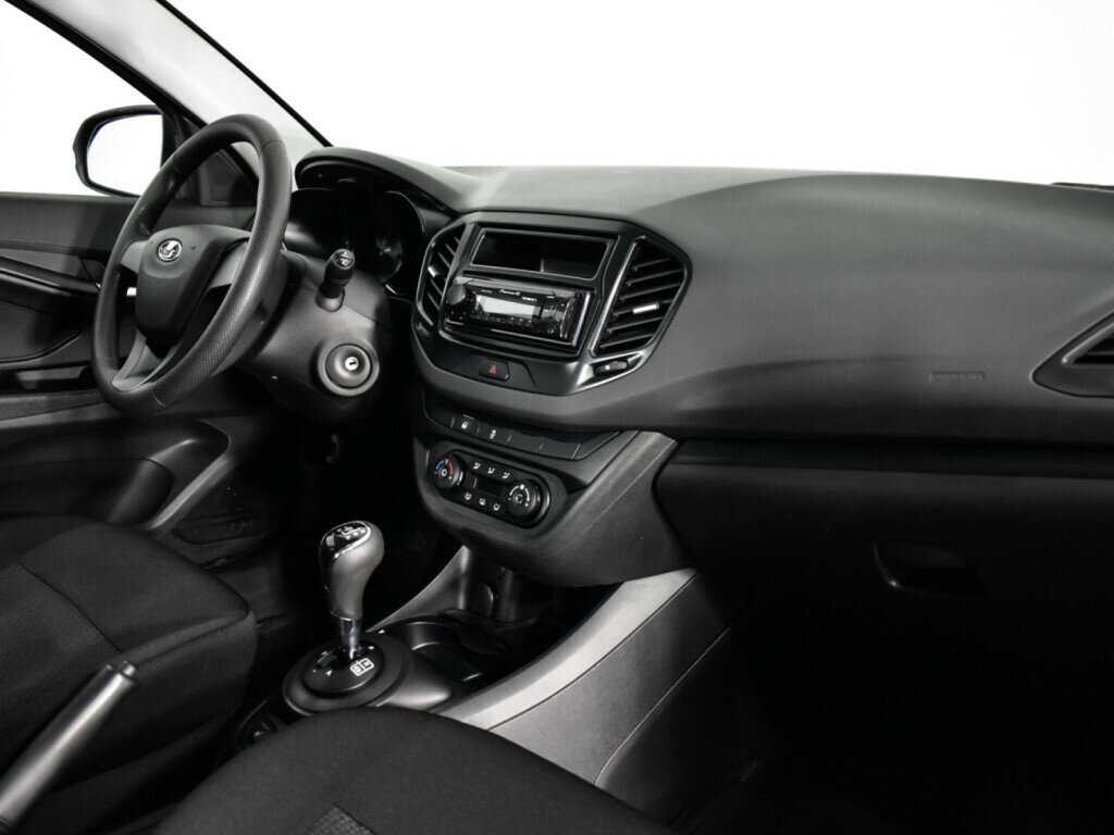 Lada (ВАЗ) Vesta с пробегом — 2016 год. Фото: #8