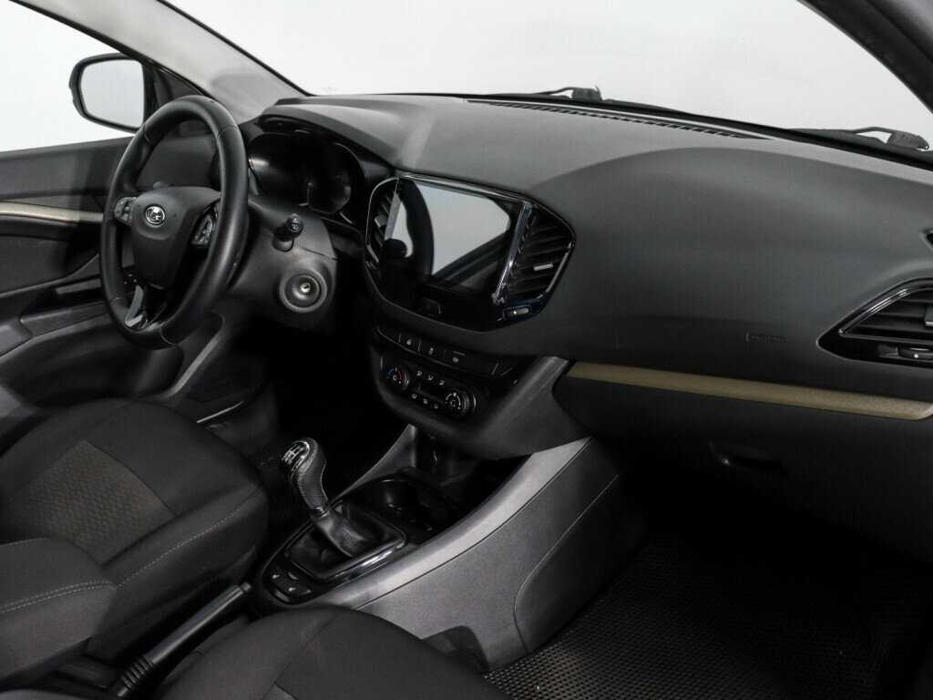 Lada (ВАЗ) Vesta с пробегом — 2018 год. Фото: #8