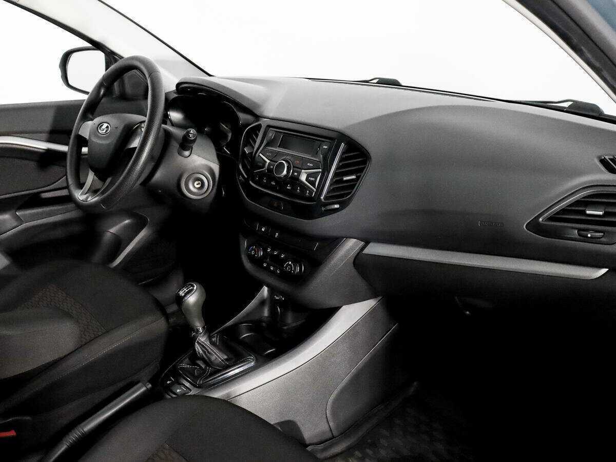 Lada (ВАЗ) Vesta с пробегом — 2016 год. Фото: #10