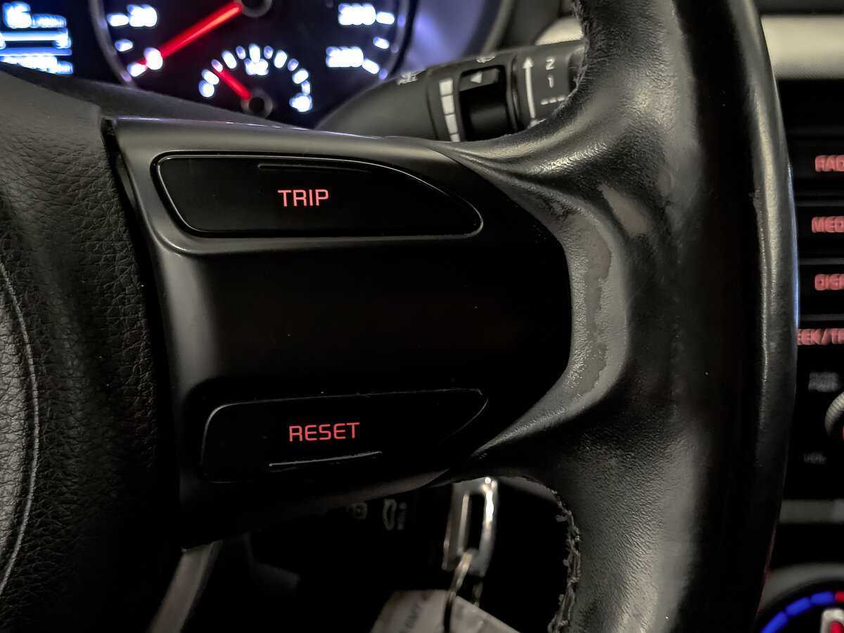 Kia Rio с пробегом — 2017 год. Фото: #25