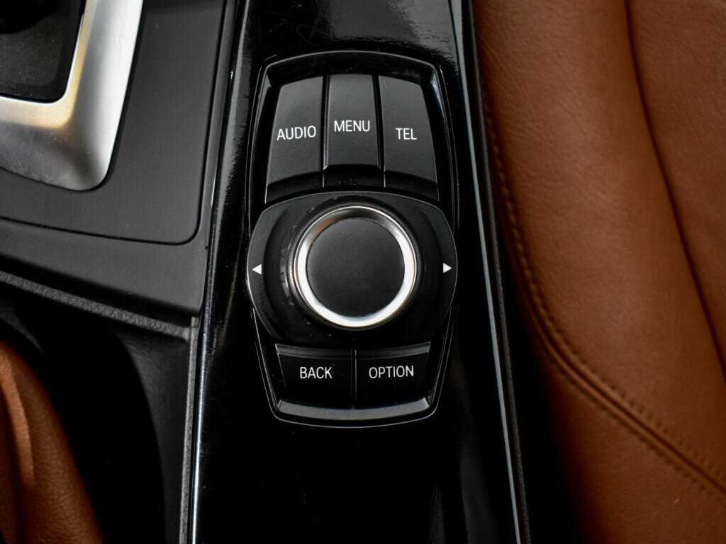 BMW 3 серии с пробегом — 2017 год. Фото: #11