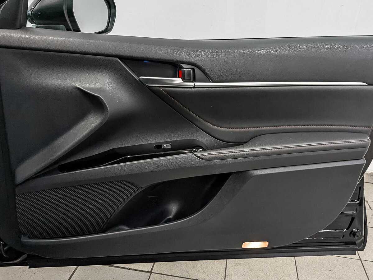 Toyota Camry с пробегом — 2020 год. Фото: #24