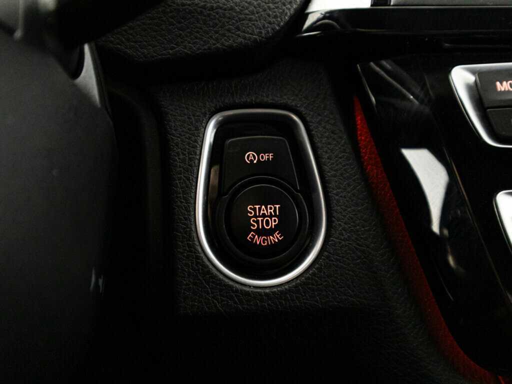 BMW 3 серии с пробегом — 2018 год. Фото: #17