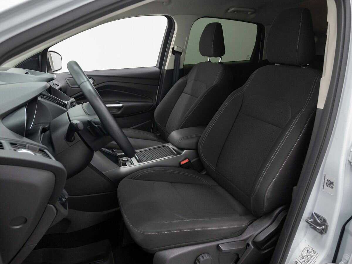 Ford Kuga с пробегом — 2017 год. Фото: #9