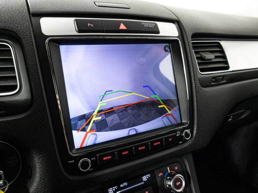 Volkswagen Touareg с пробегом — 2013 год. Фото: #12