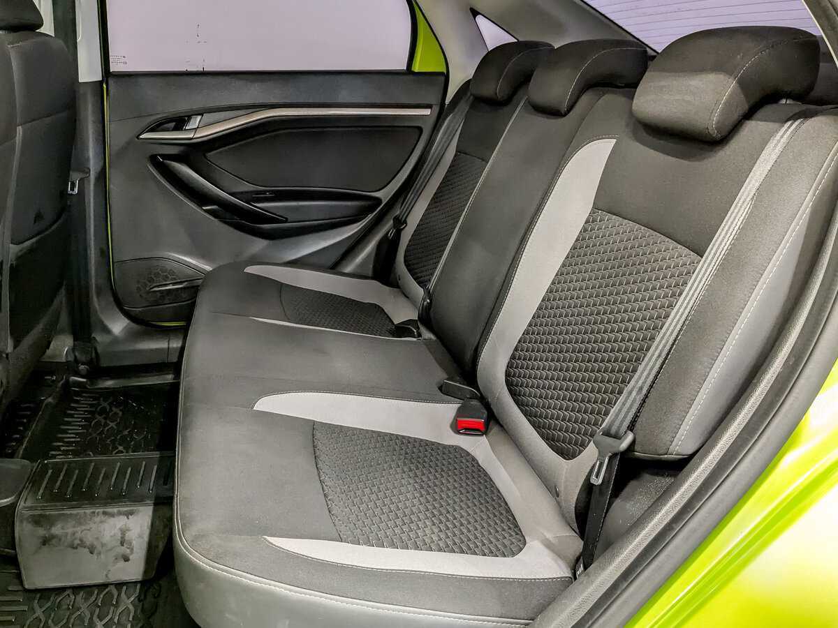 Lada (ВАЗ) Vesta с пробегом — 2016 год. Фото: #11