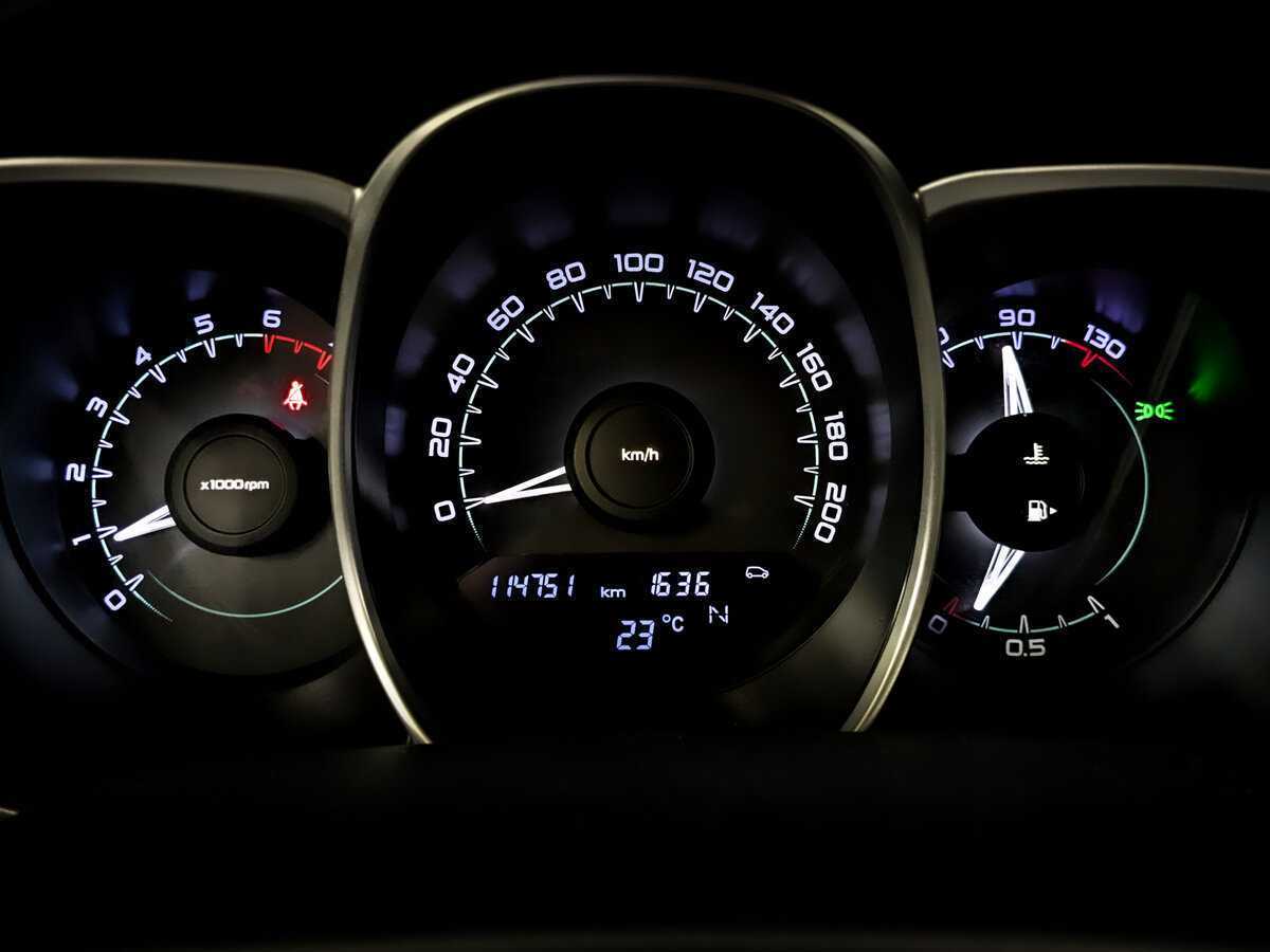 Lada (ВАЗ) Vesta с пробегом — 2016 год. Фото: #12