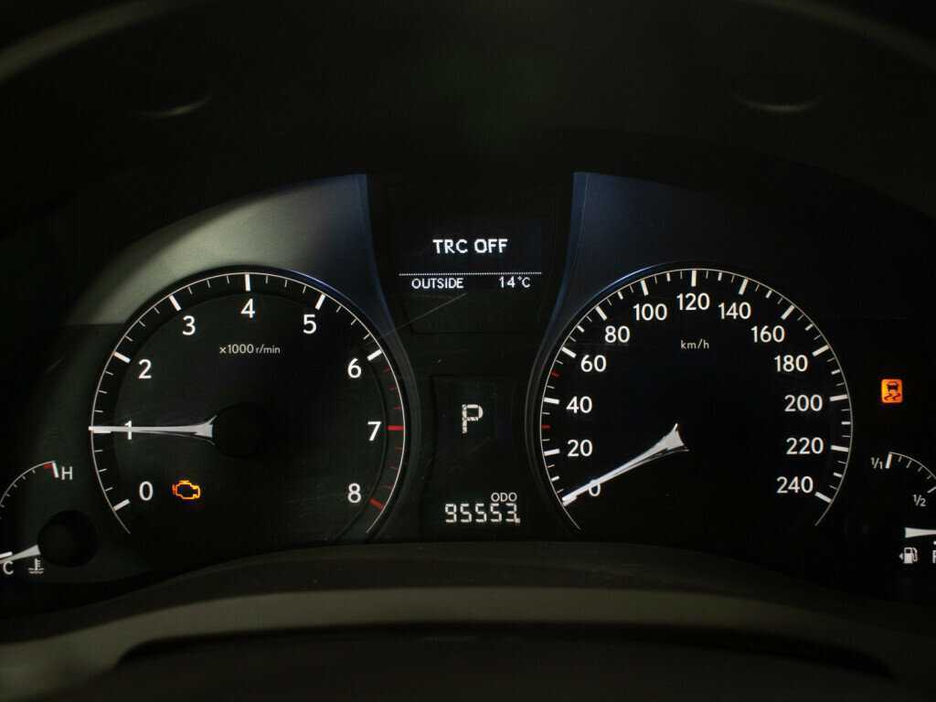 Lexus RX с пробегом — 2012 год. Фото: #11