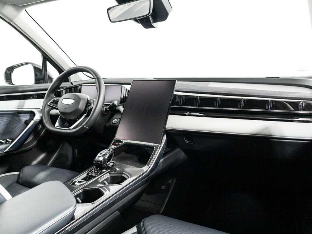 Geely Atlas с пробегом — 2023 год. Фото: #8