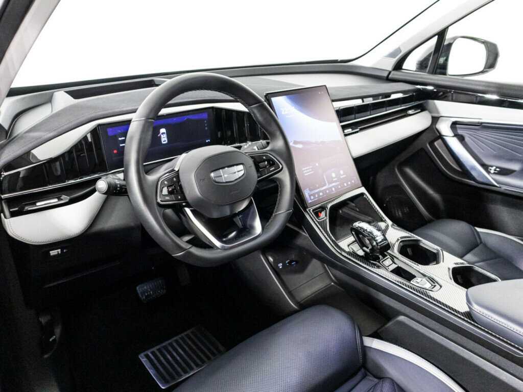 Geely Atlas с пробегом — 2023 год. Фото: #10