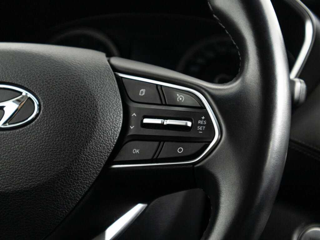 Hyundai Santa Fe с пробегом — 2019 год. Фото: #19