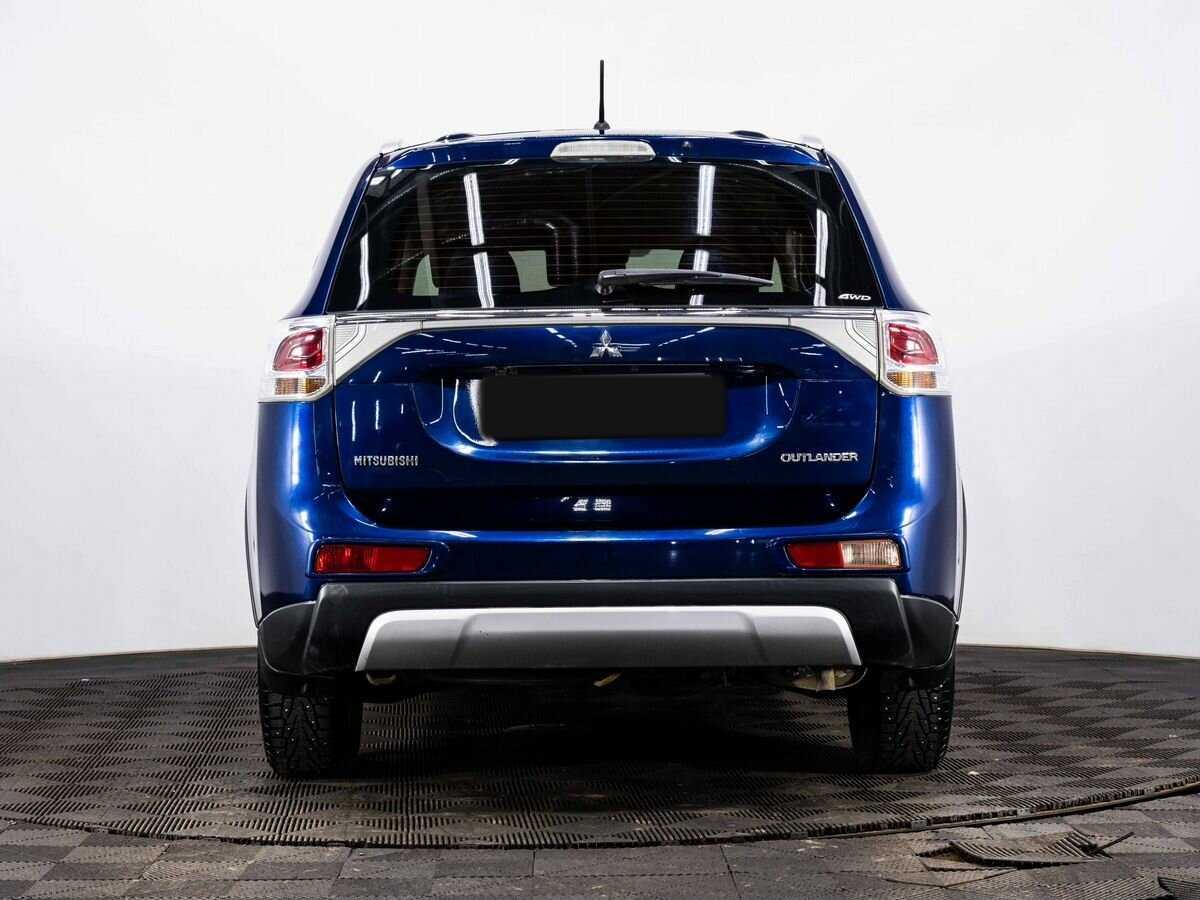 Mitsubishi Outlander с пробегом — 2014 год. Фото: #4