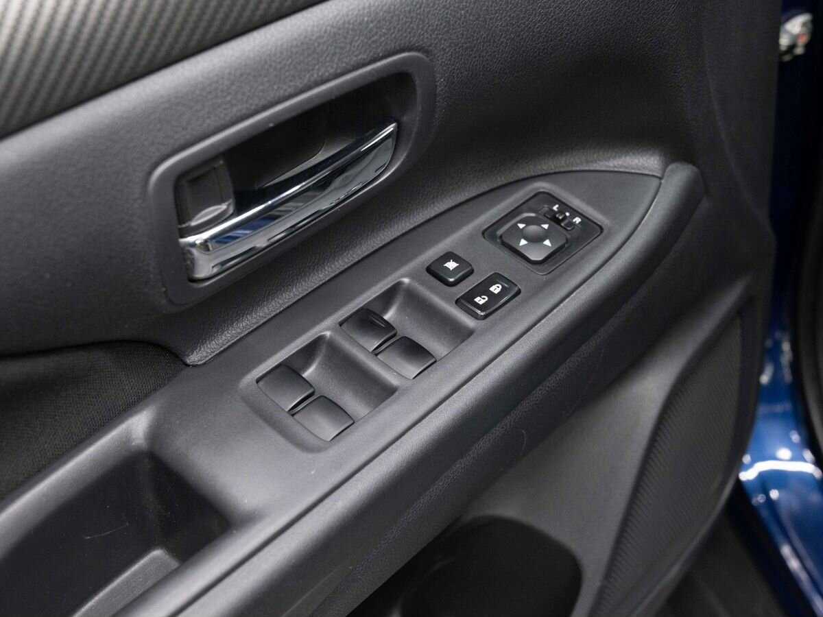 Mitsubishi Outlander с пробегом — 2014 год. Фото: #15