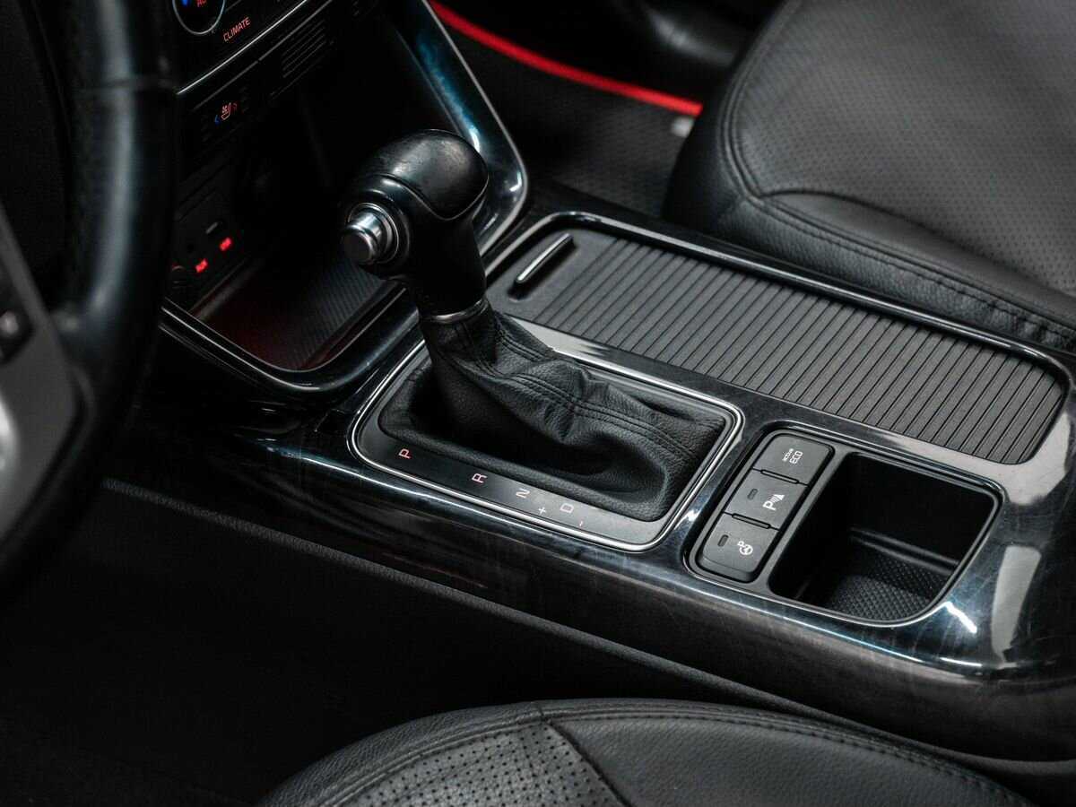 Kia Sorento с пробегом — 2015 год. Фото: #17