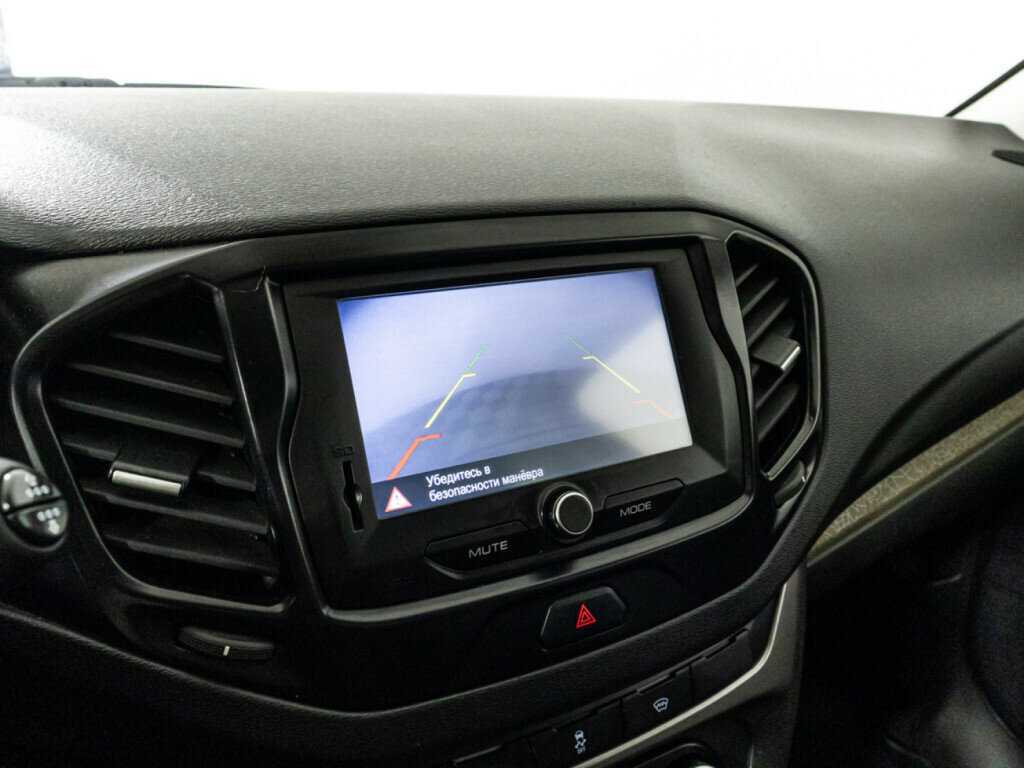 Lada (ВАЗ) Vesta с пробегом — 2018 год. Фото: #14