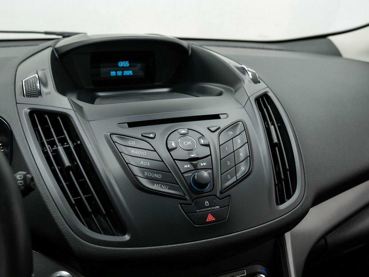 Ford Kuga с пробегом — 2015 год. Фото: #20