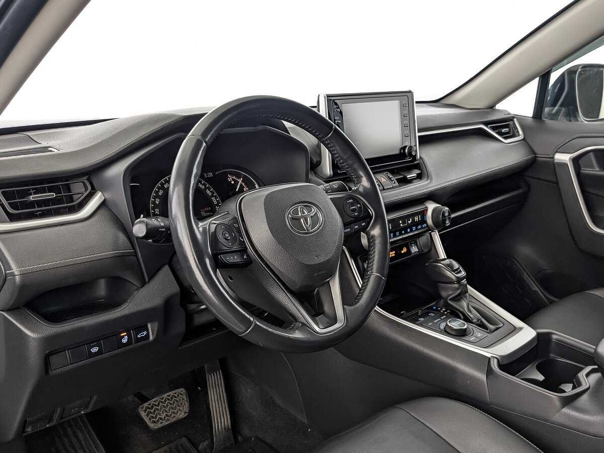 Toyota RAV4 с пробегом — 2019 год. Фото: #14