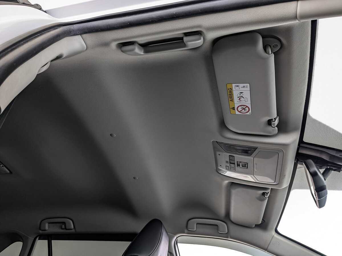 Toyota RAV4 с пробегом — 2019 год. Фото: #22