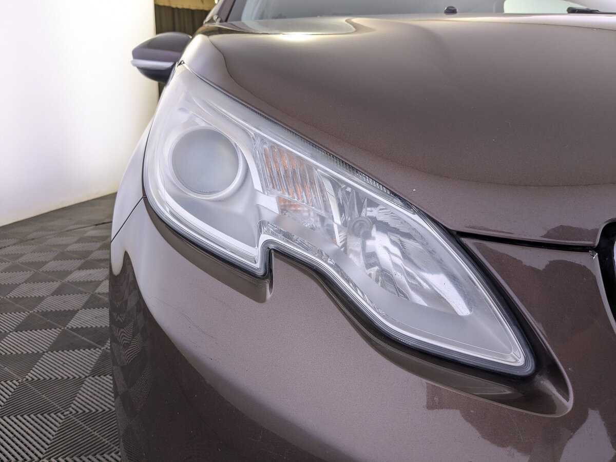 Peugeot 2008 с пробегом — 2014 год. Фото: #10