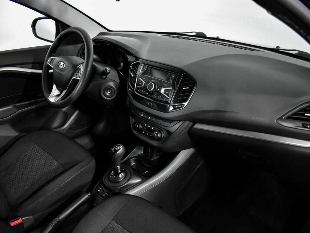 Lada (ВАЗ) Vesta с пробегом — 2017 год. Фото: #13