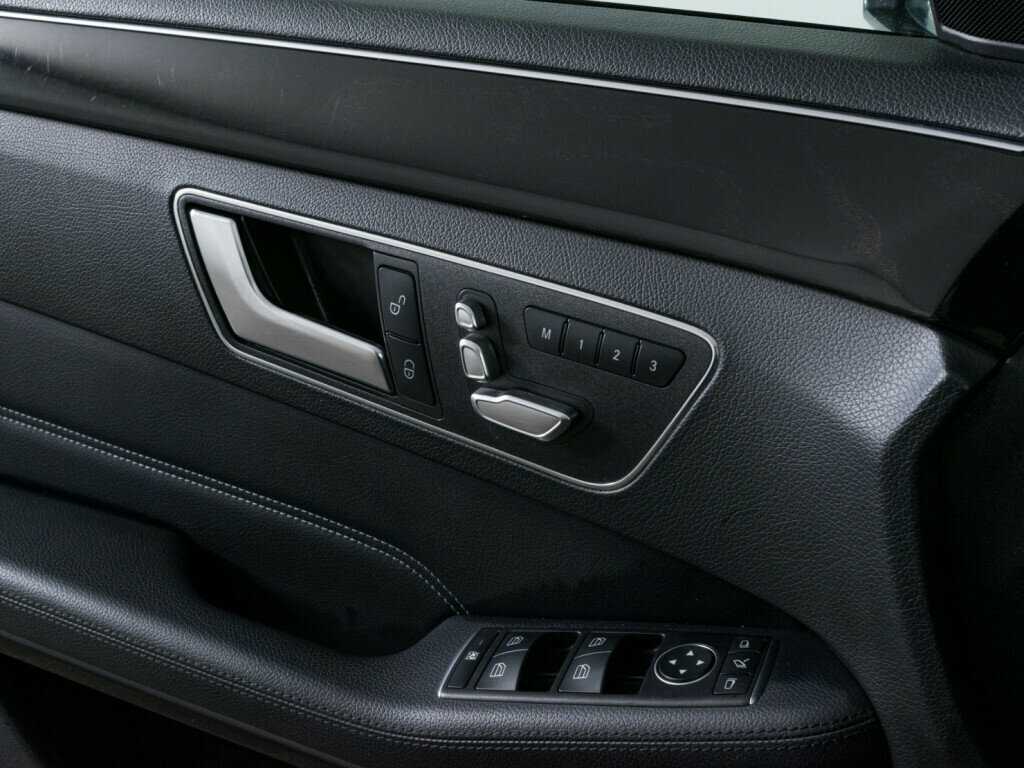 Mercedes-Benz E-Класс с пробегом — 2014 год. Фото: #12