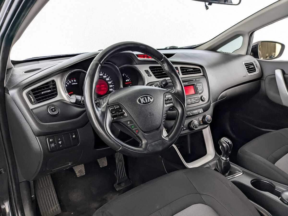Kia Ceed с пробегом — 2014 год. Фото: #15
