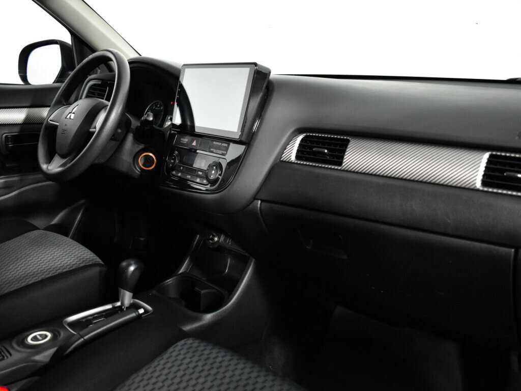 Mitsubishi Outlander с пробегом — 2014 год. Фото: #8