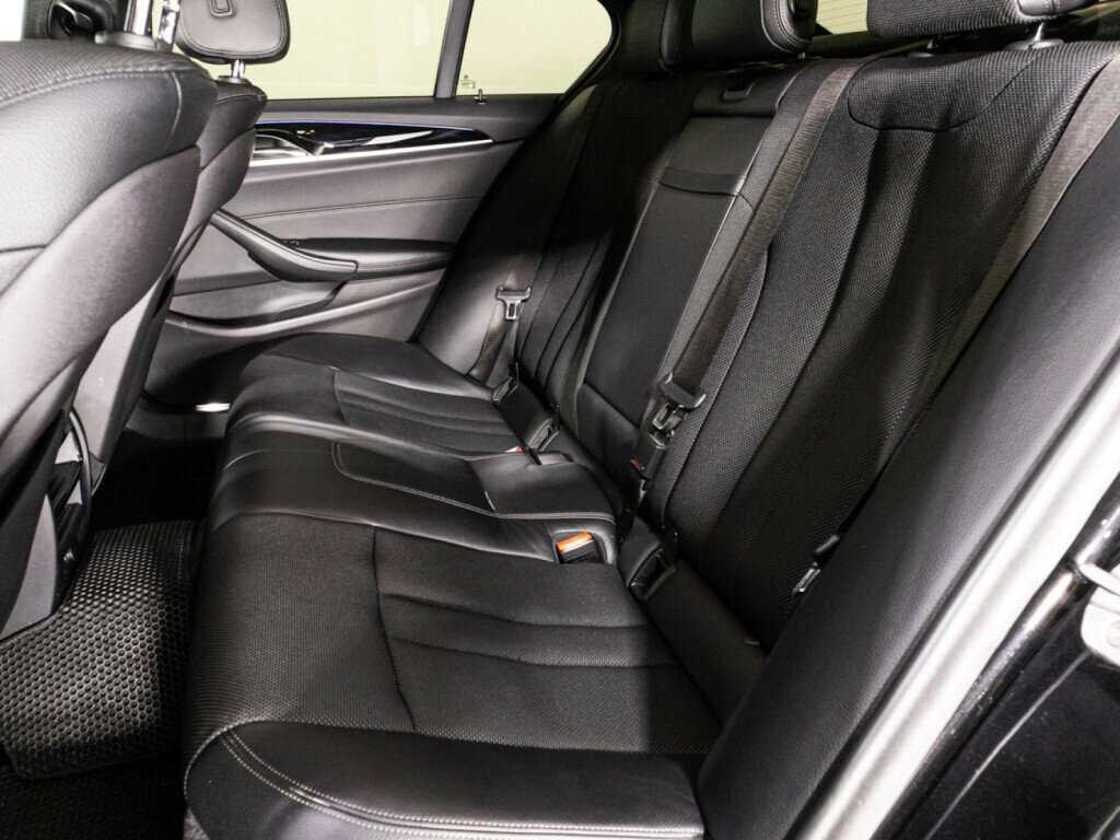 BMW 5 серии с пробегом — 2017 год. Фото: #9