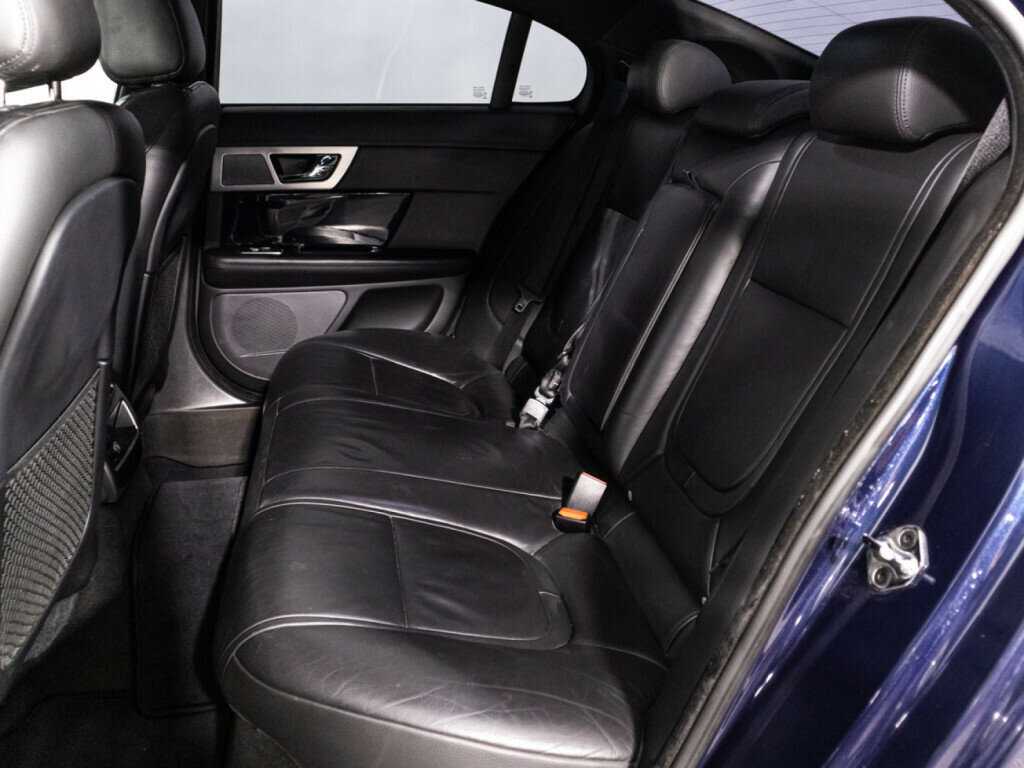 Jaguar XF с пробегом — 2012 год. Фото: #9