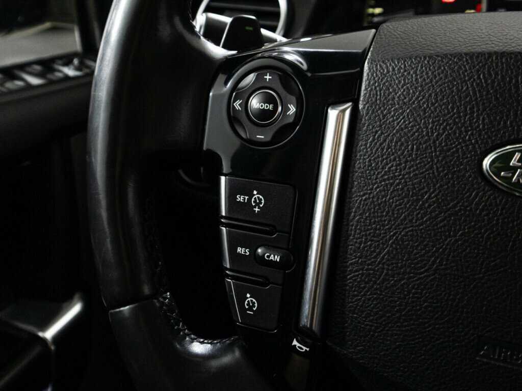 Land Rover Discovery с пробегом — 2016 год. Фото: #18