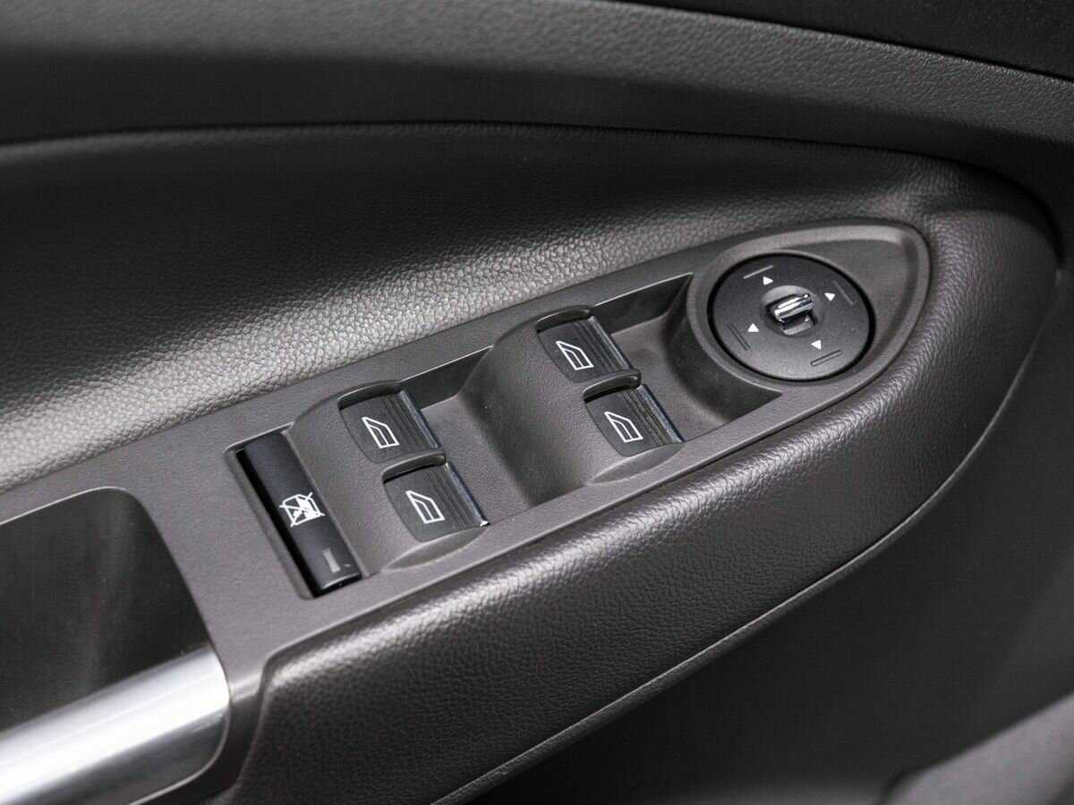 Ford Kuga с пробегом — 2014 год. Фото: #24