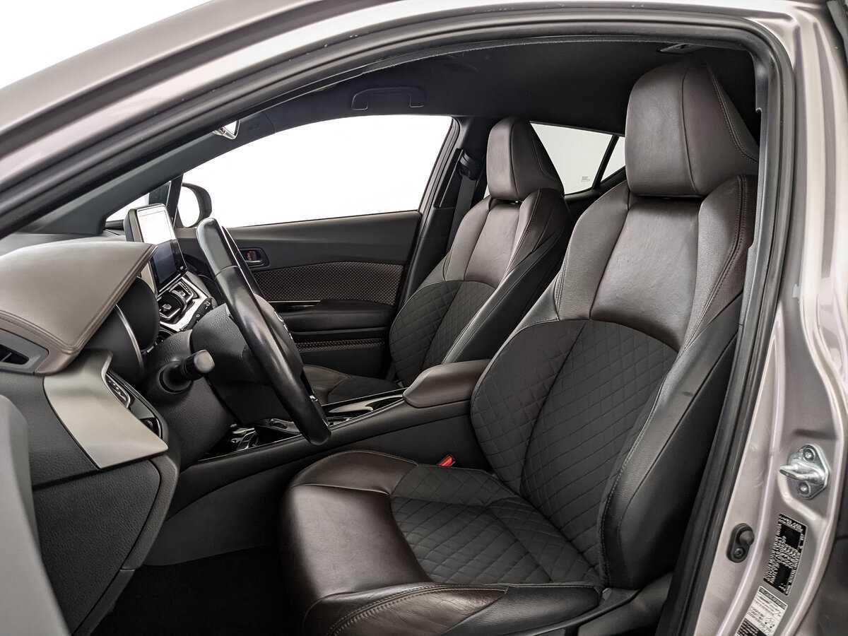 Toyota C-HR с пробегом — 2017 год. Фото: #19