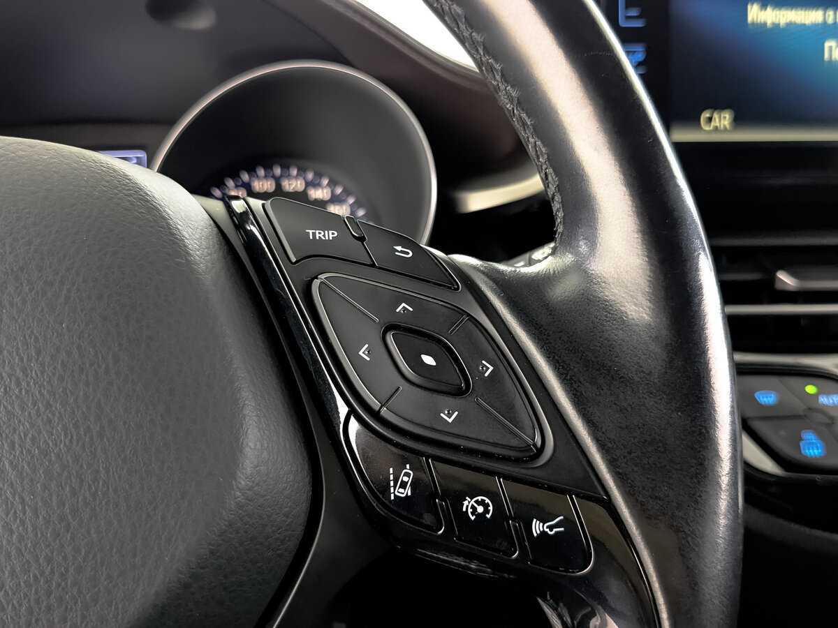 Toyota C-HR с пробегом — 2017 год. Фото: #26