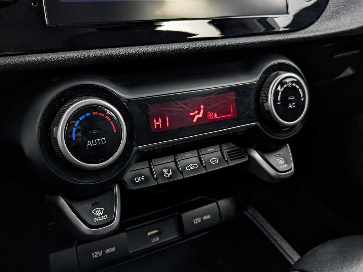 Kia Rio с пробегом — 2020 год. Фото: #20