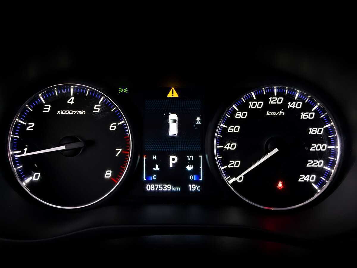 Mitsubishi Outlander с пробегом — 2019 год. Фото: #12