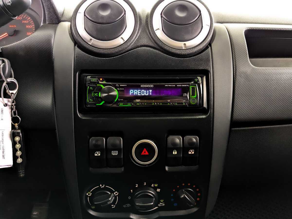 Lada (ВАЗ) Largus с пробегом — 2013 год. Фото: #14