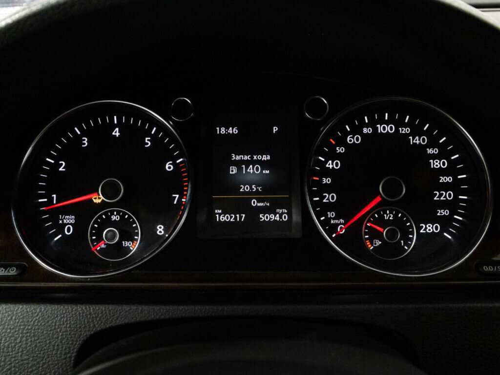 Volkswagen Passat CC с пробегом — 2014 год. Фото: #11