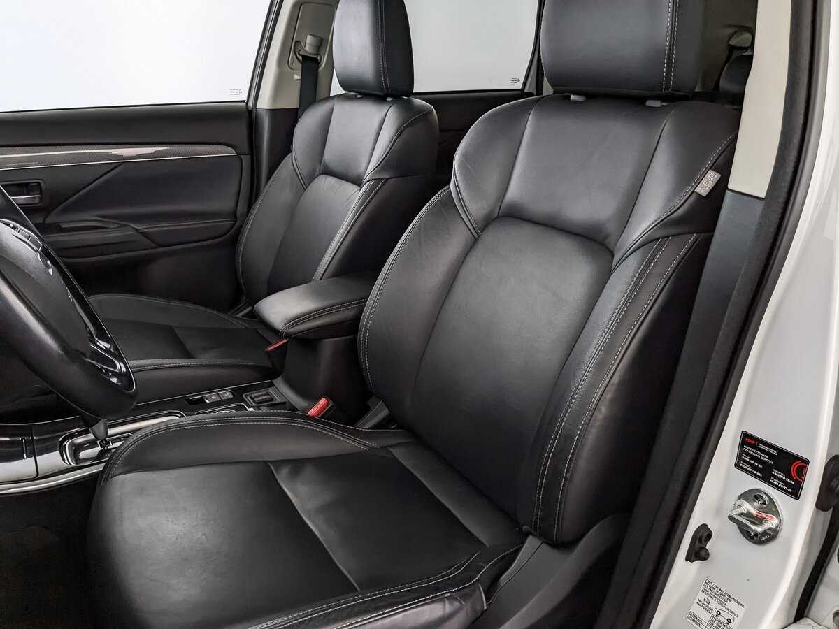 Mitsubishi Outlander с пробегом — 2021 год. Фото: #17