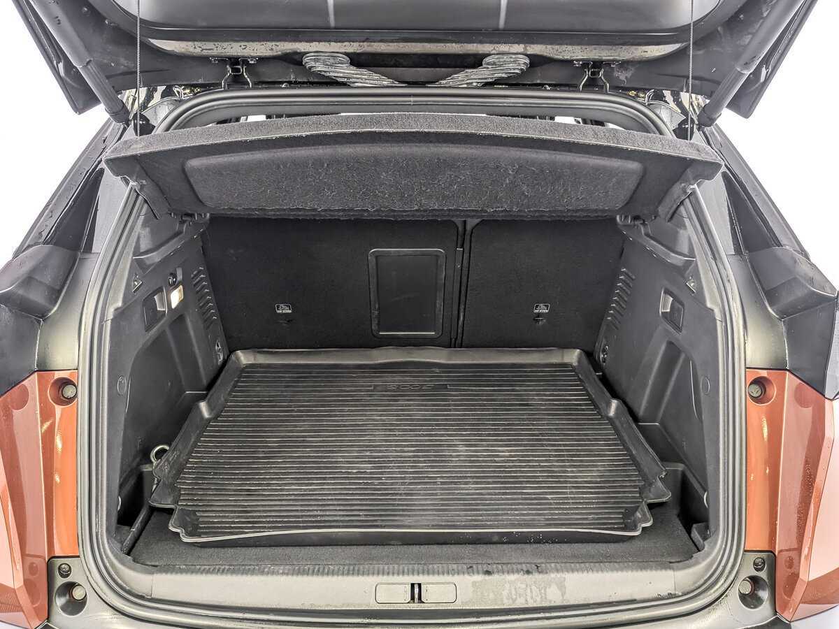 Peugeot 3008 с пробегом — 2019 год. Фото: #9