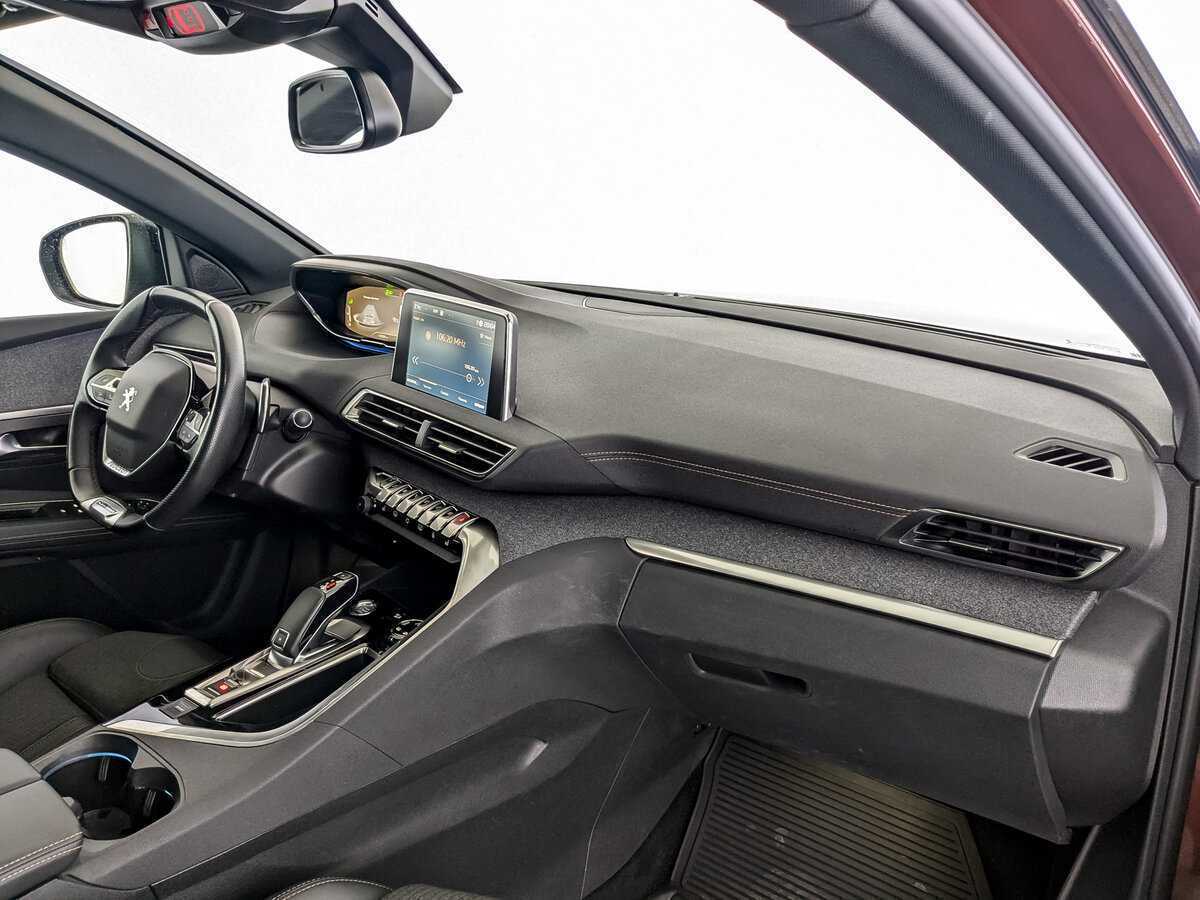 Peugeot 3008 с пробегом — 2019 год. Фото: #10