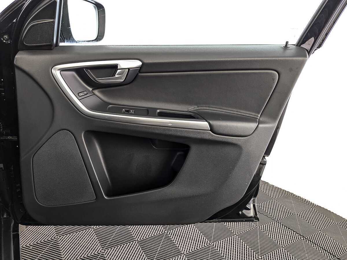 Volvo XC60 с пробегом — 2017 год. Фото: #22