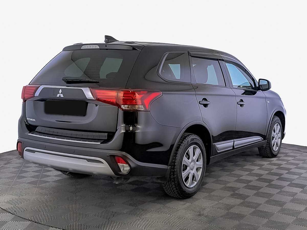 Mitsubishi Outlander с пробегом — 2021 год. Фото: #4