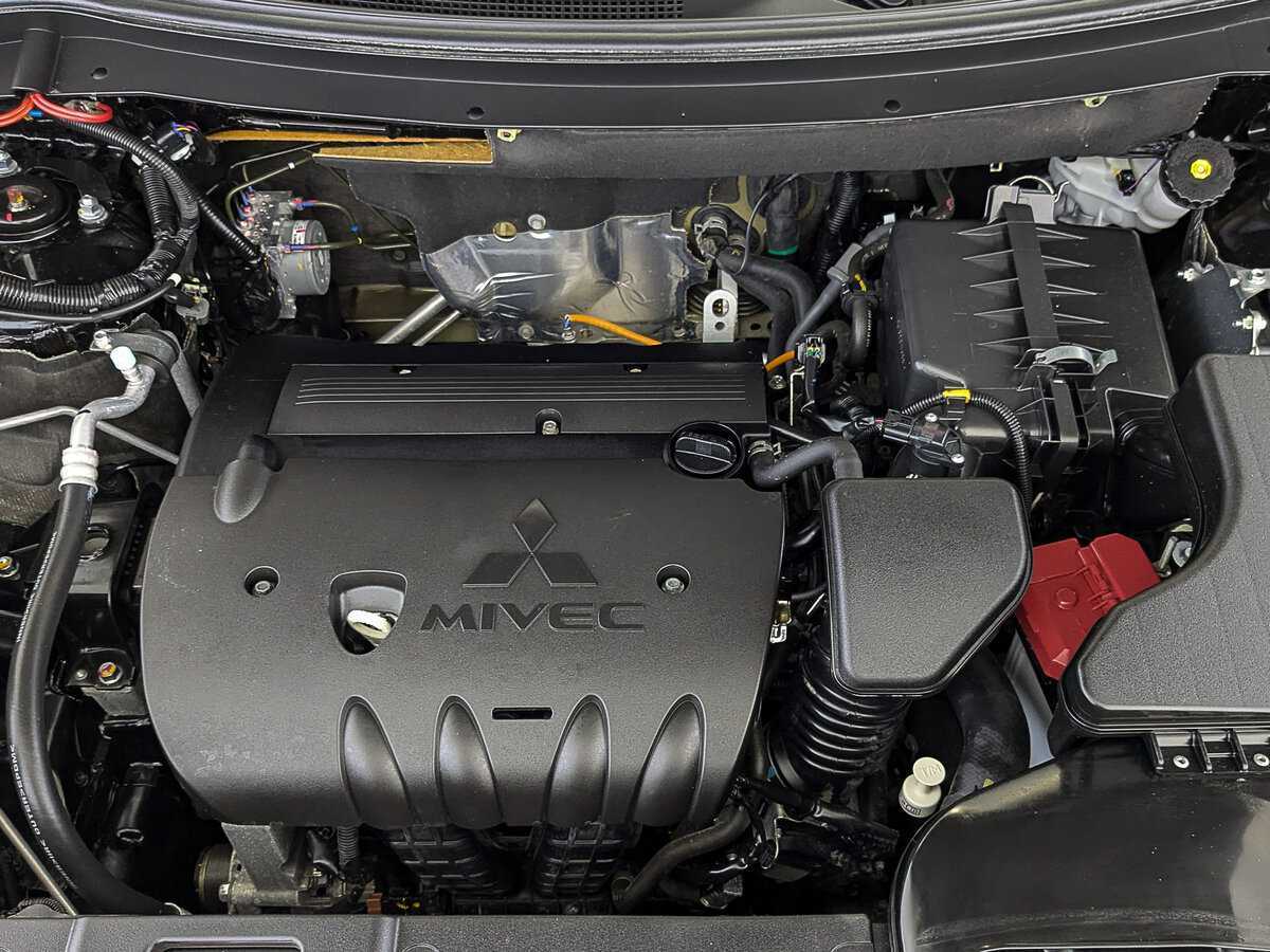 Mitsubishi Outlander с пробегом — 2021 год. Фото: #8