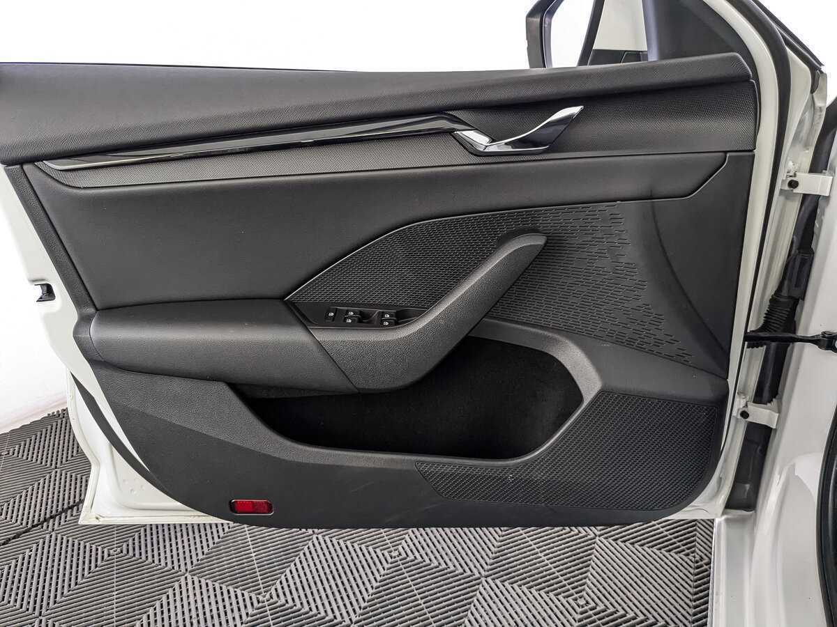 Skoda Octavia с пробегом — 2021 год. Фото: #18