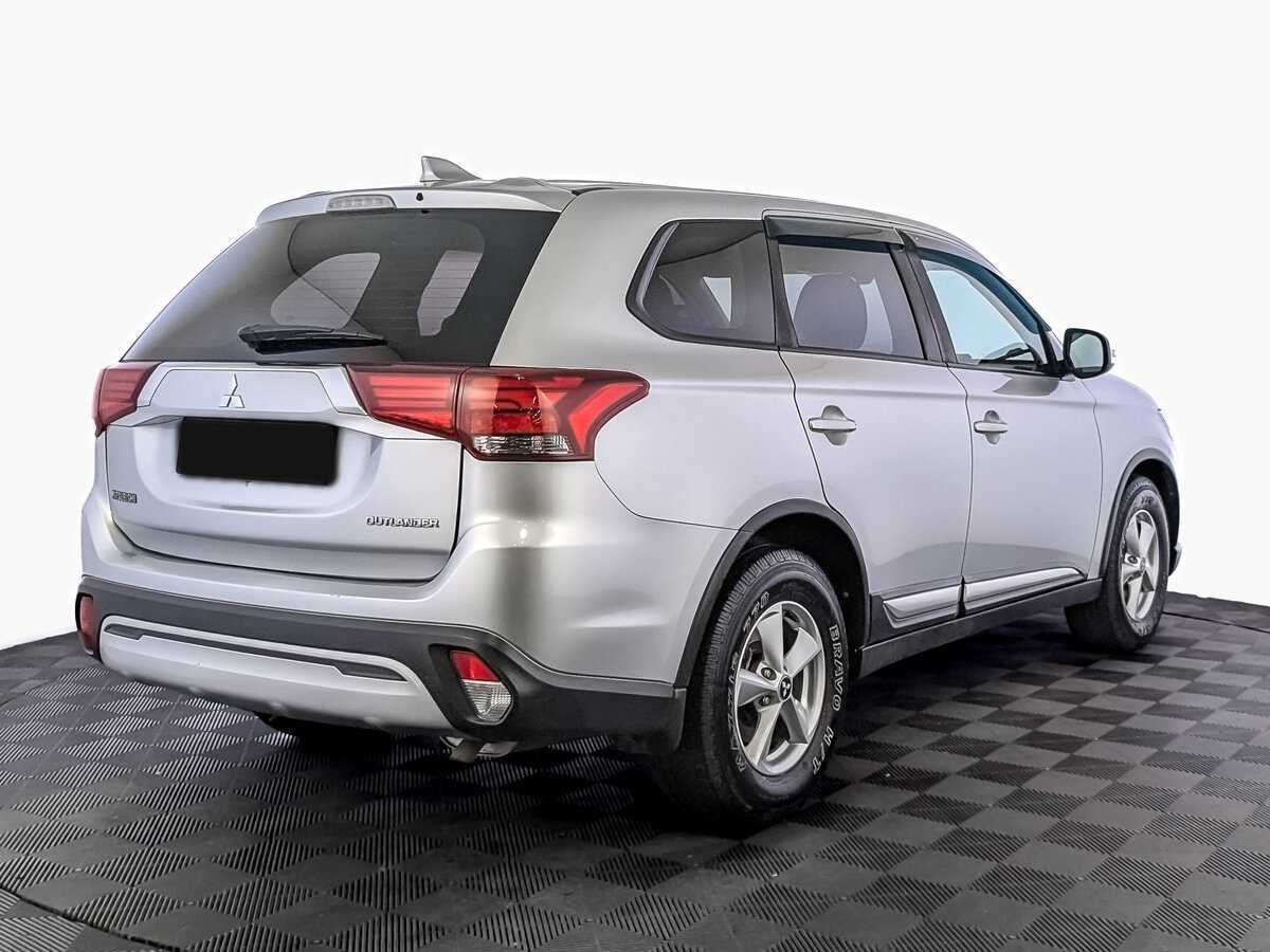 Mitsubishi Outlander с пробегом — 2019 год. Фото: #4