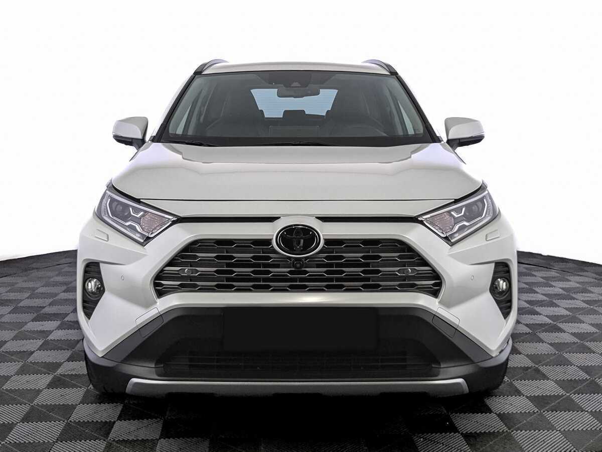 Toyota RAV4 с пробегом — 2021 год. Фото: #1